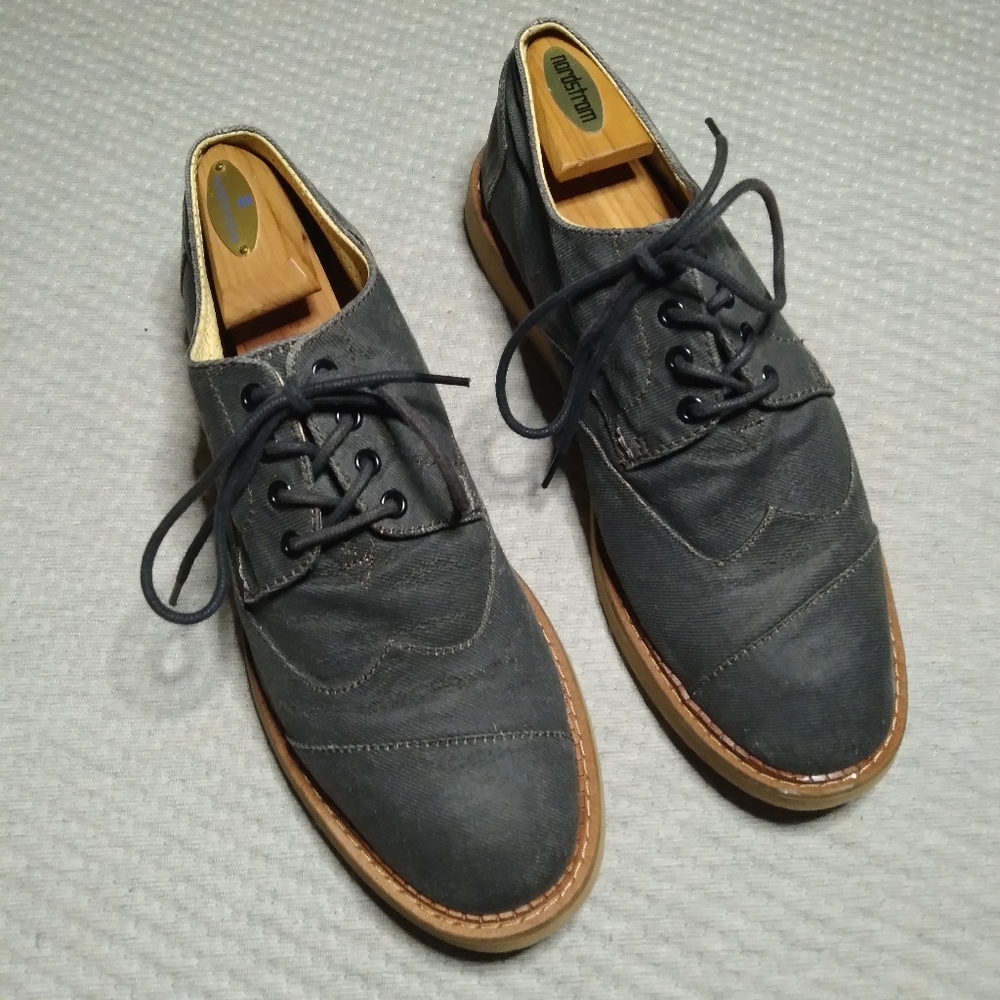 Toms cap toe Derby's Sz 11